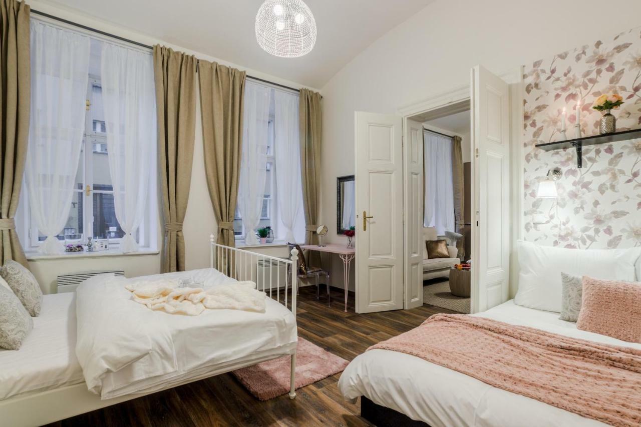 Prague Apt Near Charles Bridge By Michal&Friends Eksteriør bilde
