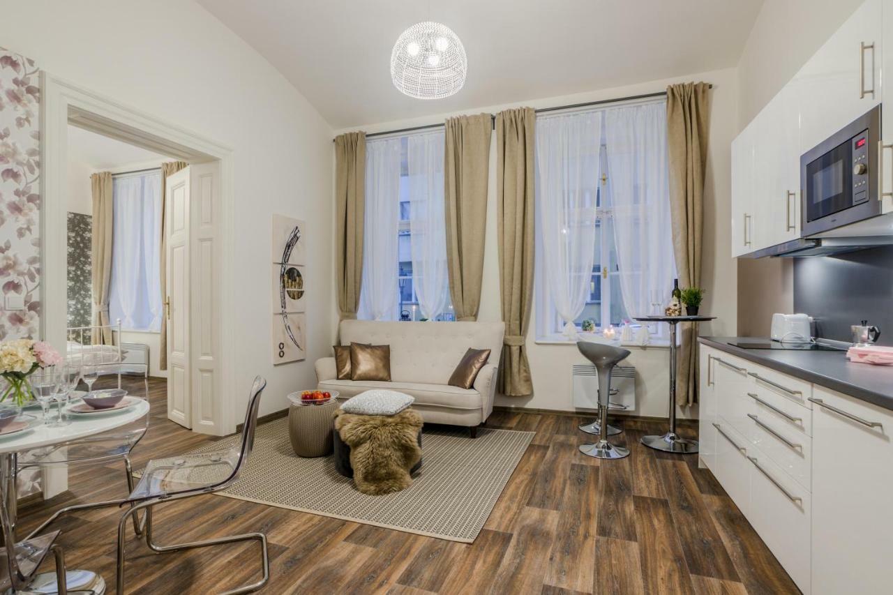 Prague Apt Near Charles Bridge By Michal&Friends Eksteriør bilde