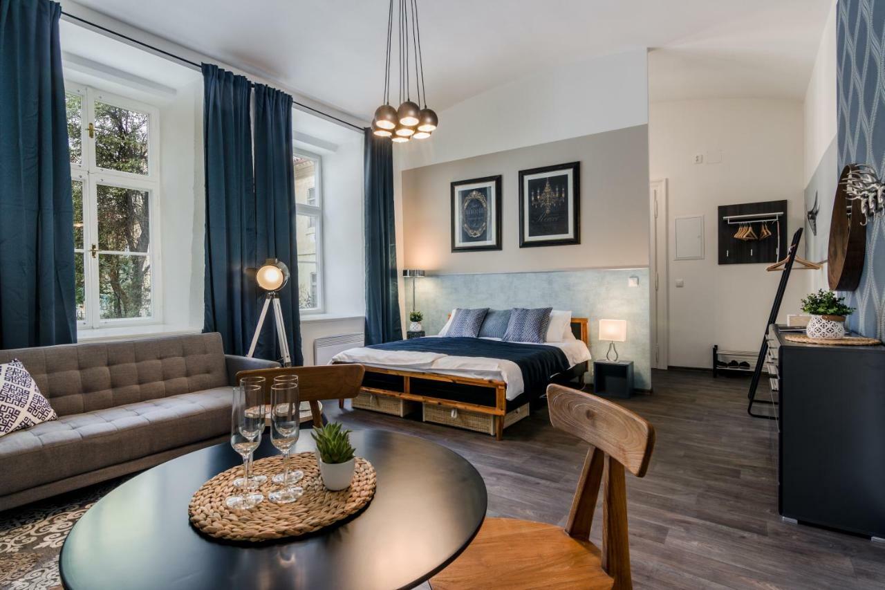 Prague Apt Near Charles Bridge By Michal&Friends Eksteriør bilde