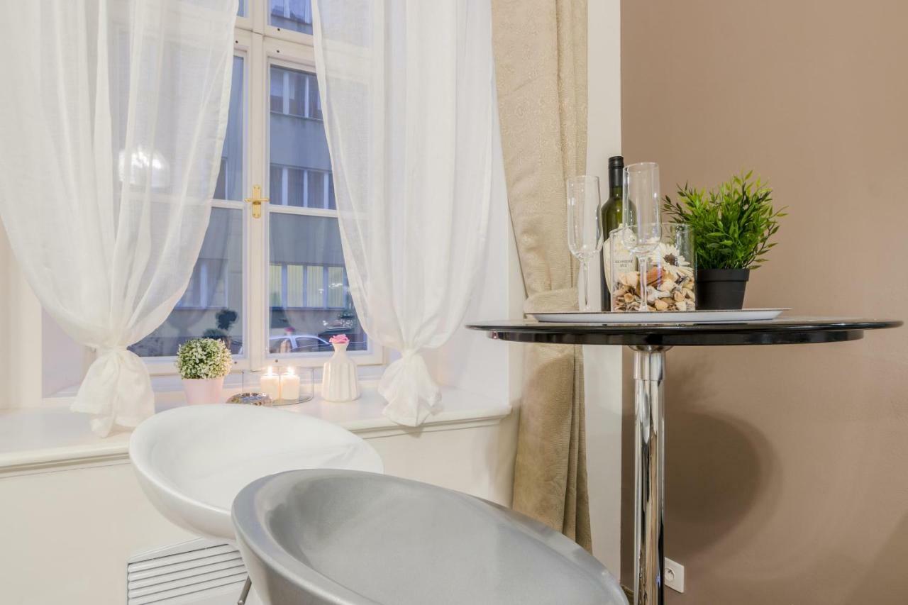 Prague Apt Near Charles Bridge By Michal&Friends Eksteriør bilde